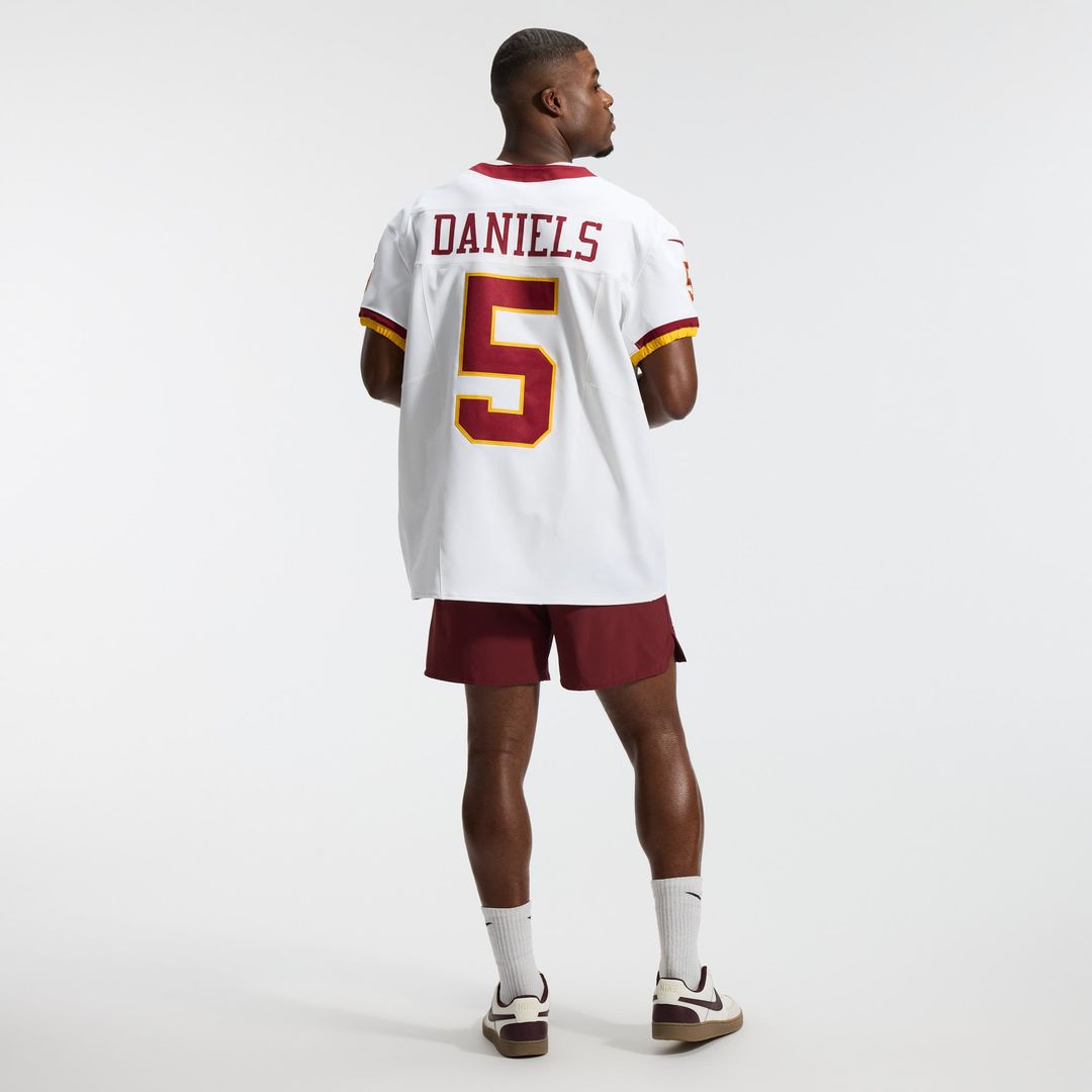Washington Commanders Jayden Daniels Nike White Alternate 2 Super Bowl Era Vapor F.U.S.E. Elite Jersey product image 5,