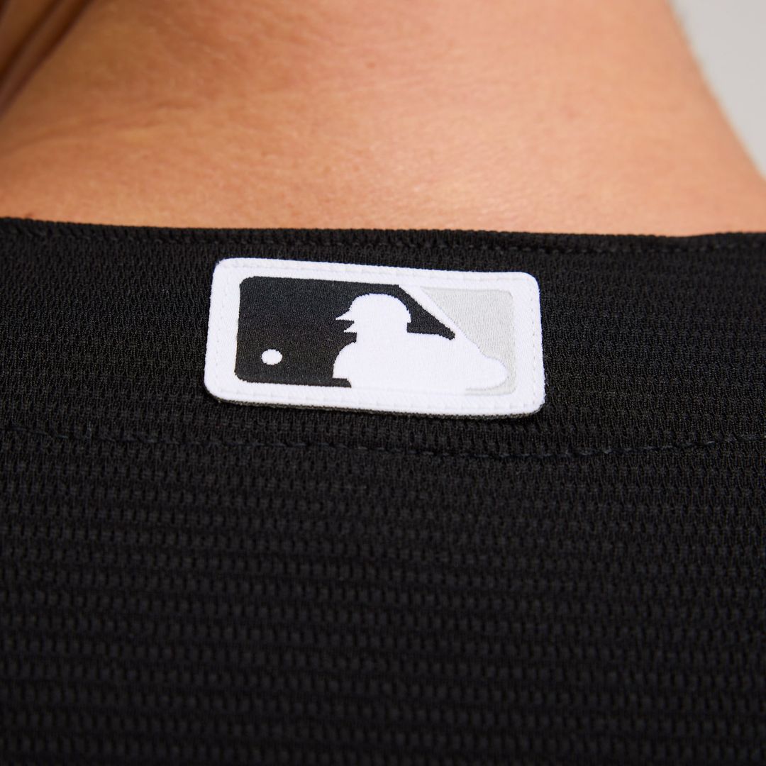 Chicago White Sox Nike Black Alternate Replica Team Jersey product image 9, provided for visual reference and product detail