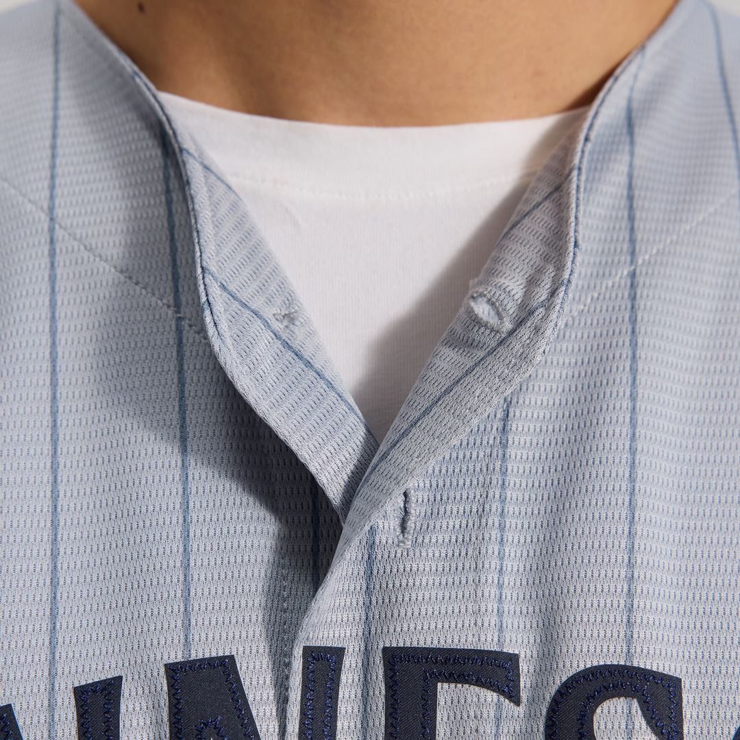 Minnesota Twins Nike Gray Road Replica Team Jersey product image 10, provided for visual reference and product detail review