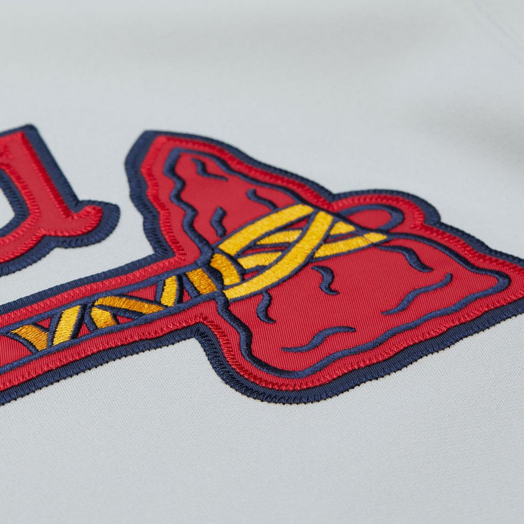 Atlanta Braves Greg Maddux Mitchell & Ness Gray 1995 Throwback Authentic Jersey product image 8, provided for visual