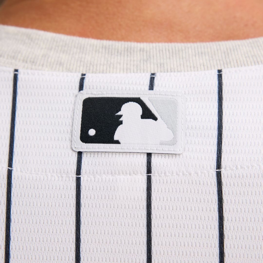 Chicago White Sox Nike Black Alternate Replica Team Jersey product image 31, provided for visual reference and product