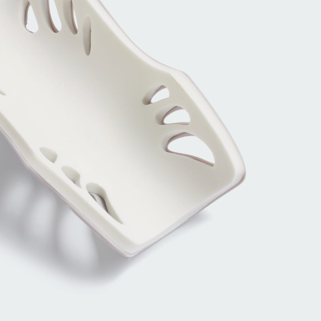 Adidas Flex Shin Guard KV3207 product image 3, provided for visual reference and product detail review