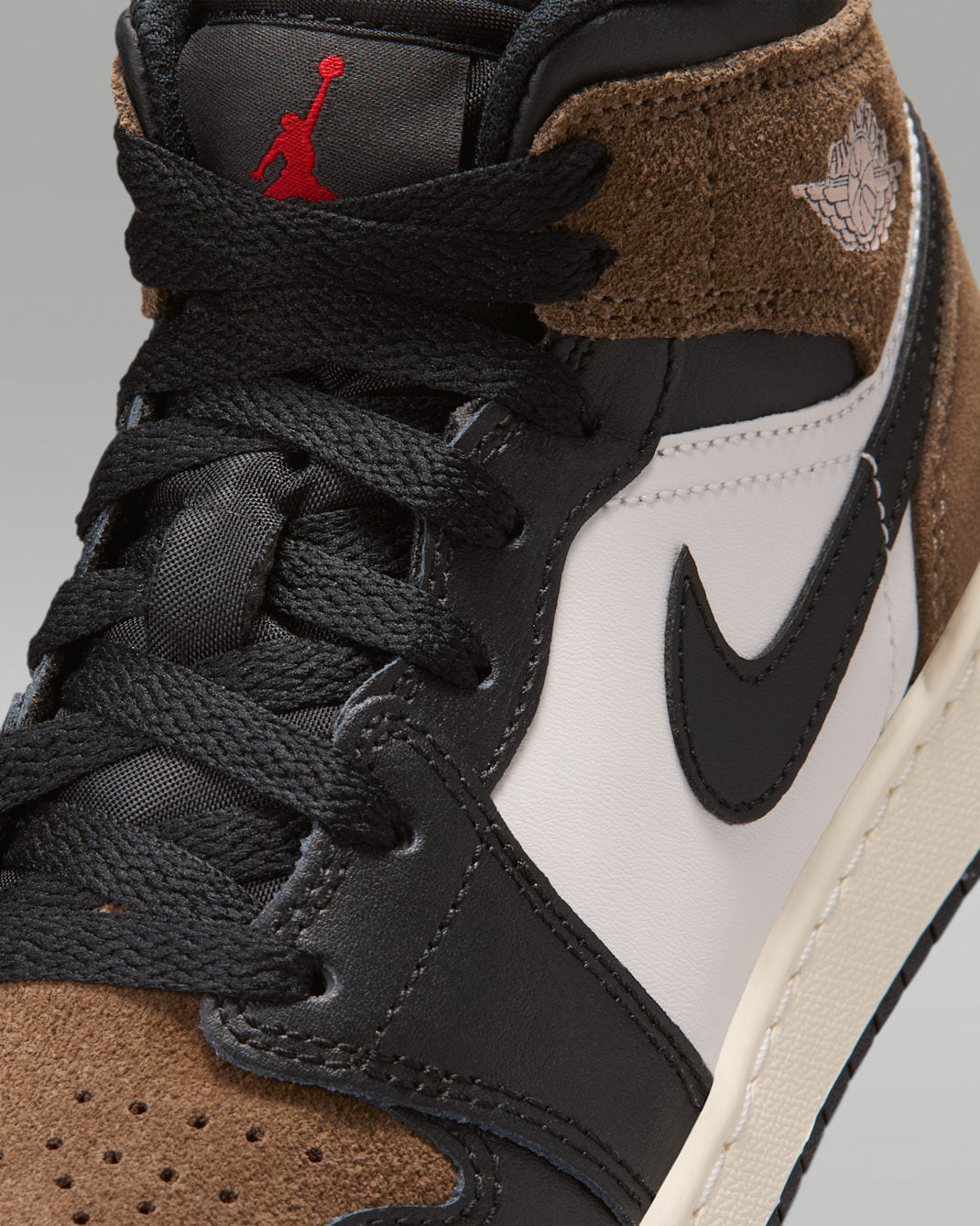 Nike Junior Air Jordan 1 Mid GS DQ8423 007 product image 7, provided for visual reference and product detail review