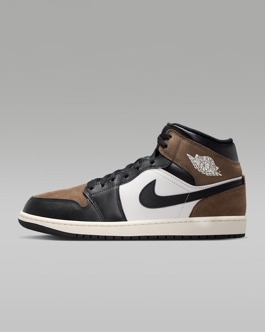 Nike Air Jordan 1 Mid DQ8426 007 product image 2, provided for visual reference and product detail review
