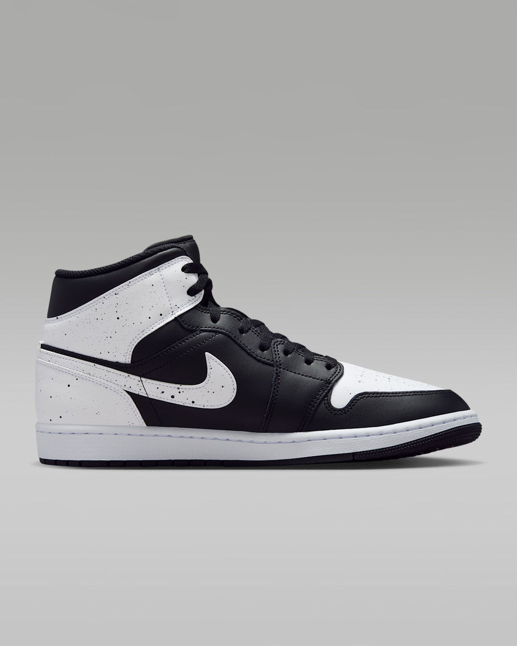 Nike Air Jordan 1 Mid SE IX3525 010 product image 3, provided for visual reference and product detail review