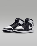 Nike Air Jordan 1 Mid SE IX3525 010 product image 1, provided for visual reference and product detail review