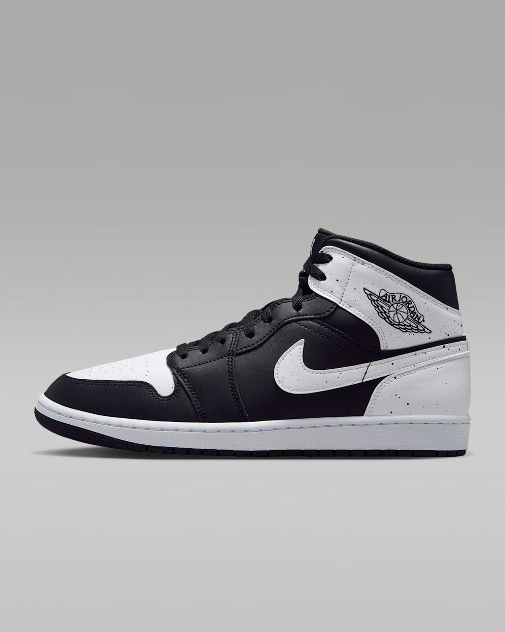 Nike Air Jordan 1 Mid SE IX3525 010 product image 2, provided for visual reference and product detail review