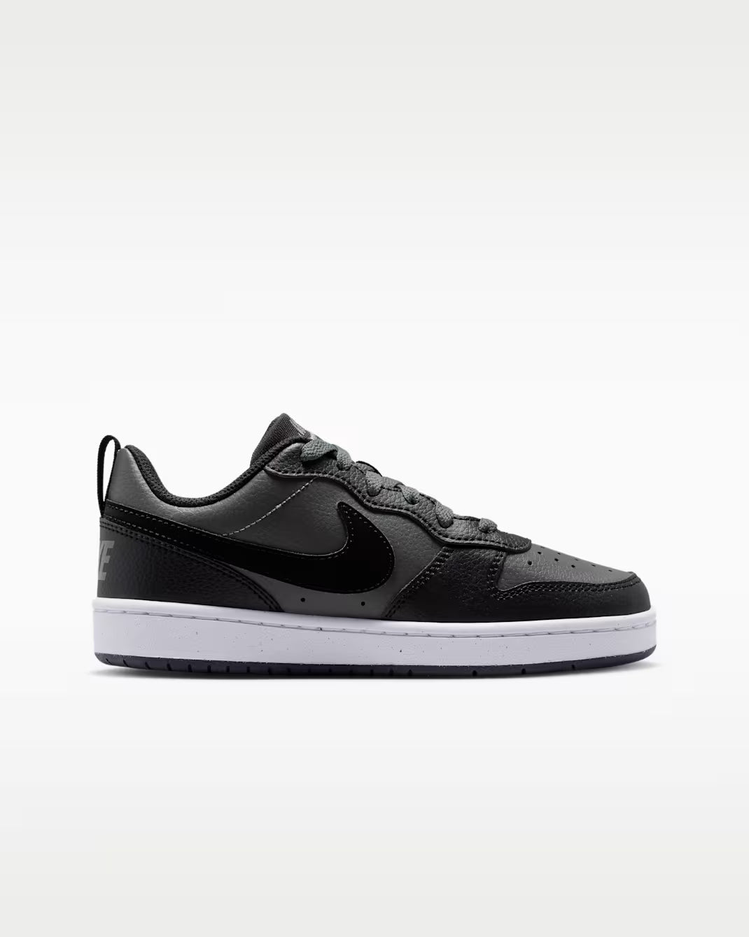 Nike Kids Court Borough Low BTS IO1661 001 product image 3, provided for visual reference and product detail review