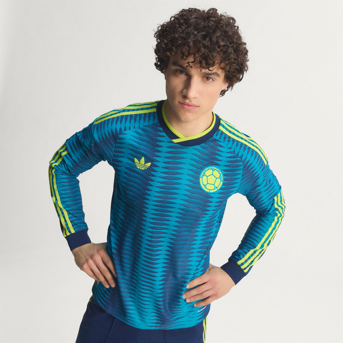 Adidas Colombia 26/27 Away Authentic Long Sleeve Jersey JZ8805 product image 3, provided for visual reference and product