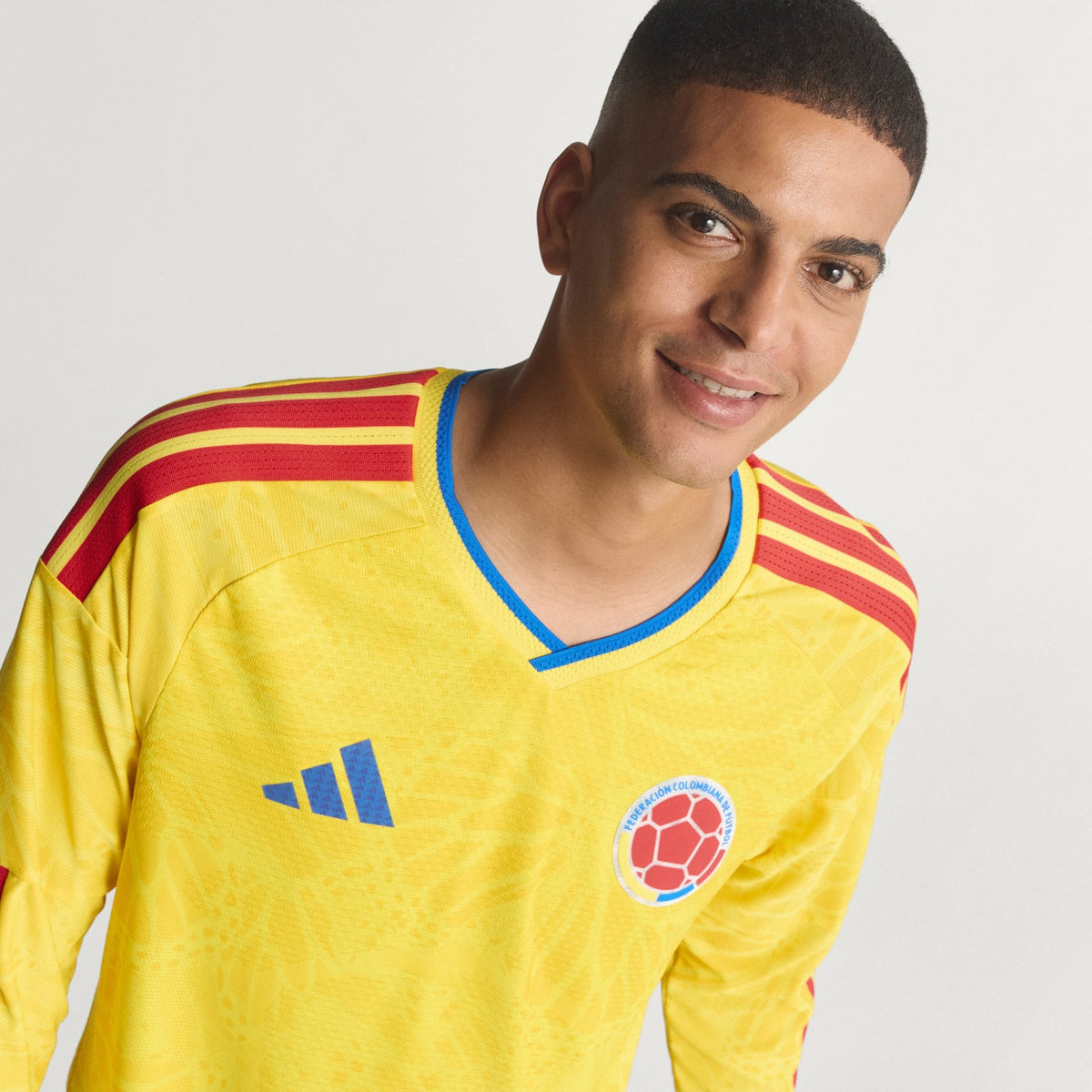 ADIDAS Colombia Men Authentic Home LS Jersey 2026 - JZ8789 product image 7, provided for visual reference and product detail