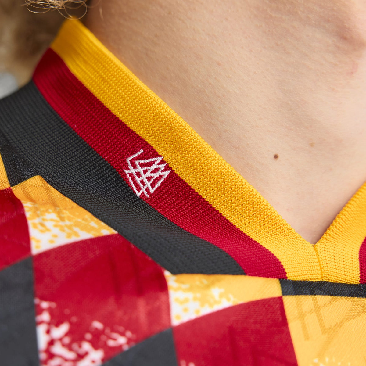 Adidas 26/27 Germany 1994 Home JSY JN3705 product image 9, provided for visual reference and product detail review