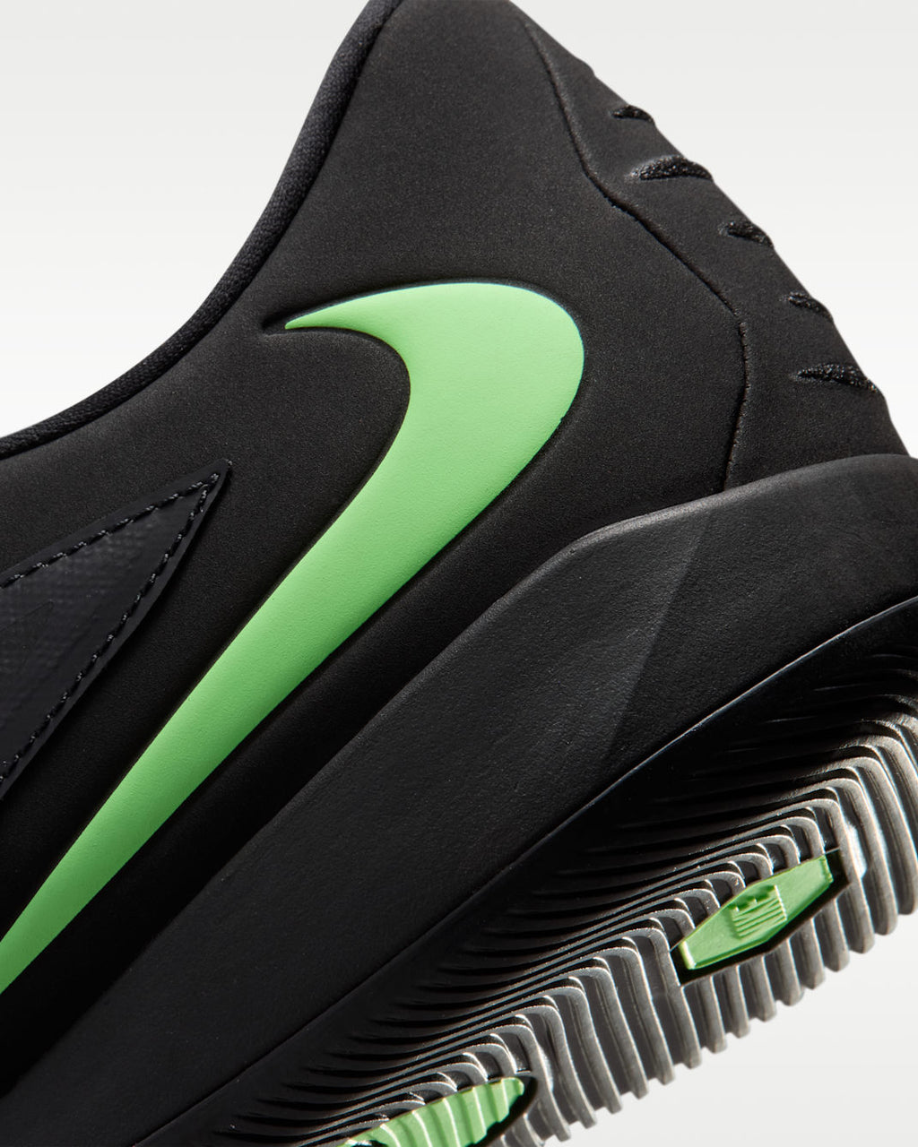 Nike Phantom 6 Low Academy HQ2319 001 product image 8, provided for visual reference and product detail review