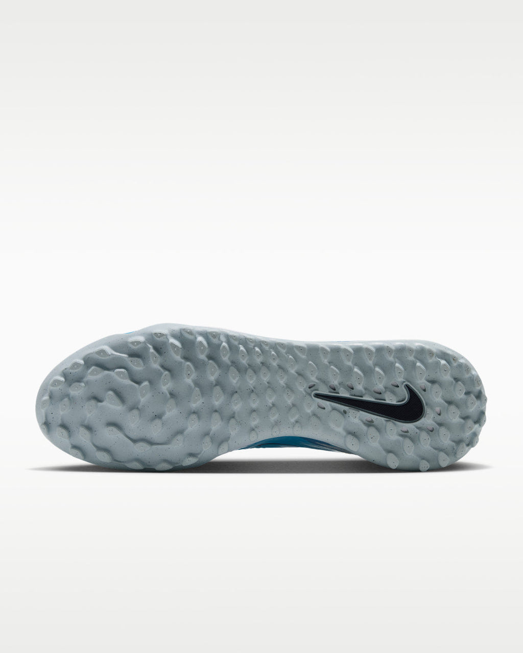 Nike Phantom 6 Low Academy Turf IQ6396 401 product image 6, provided for visual reference and product detail review