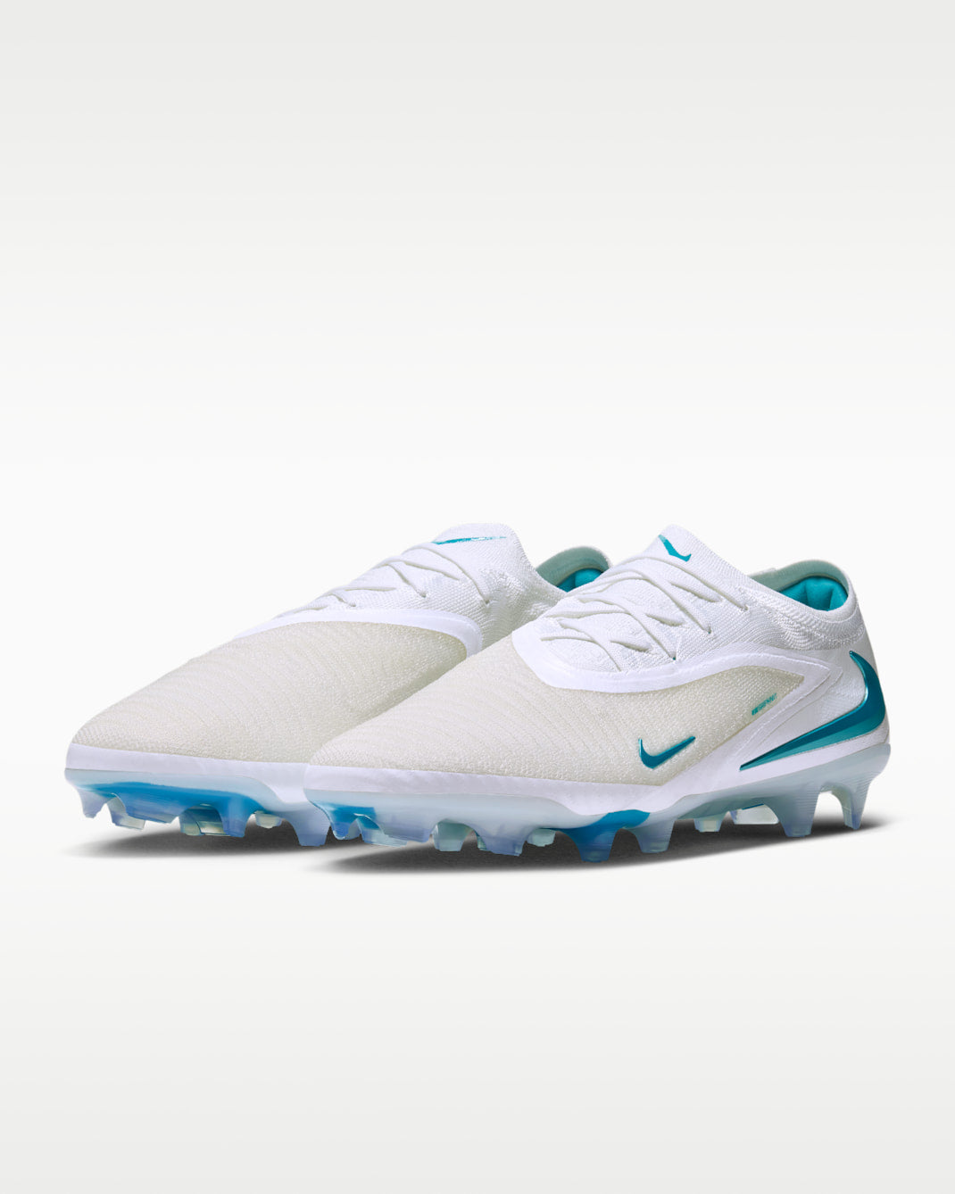 Nike Phantom 6 Low Elite FG HJ2146 100 product image 1, provided for visual reference and product detail review