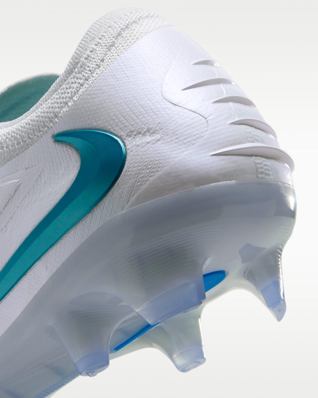 Nike Phantom 6 Low Elite FG HJ2146 100 product image 8, provided for visual reference and product detail review