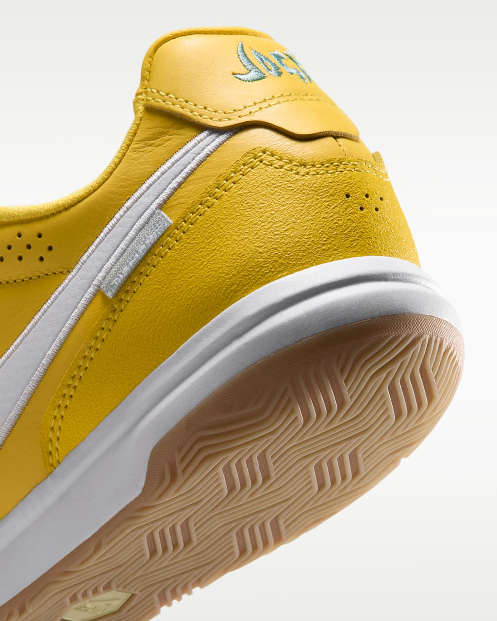 Nike Tiempo Street Gato Joga IQ8057 700 product image 8, provided for visual reference and product detail review