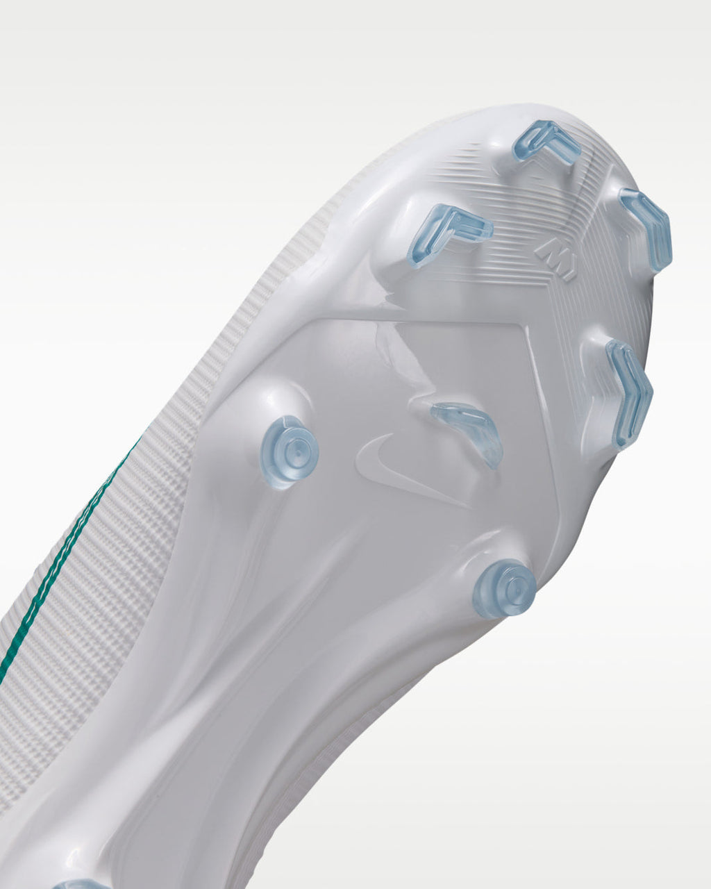 Nike Vapor 17 Academy FG IF8517 102 product image 9, provided for visual reference and product detail review
