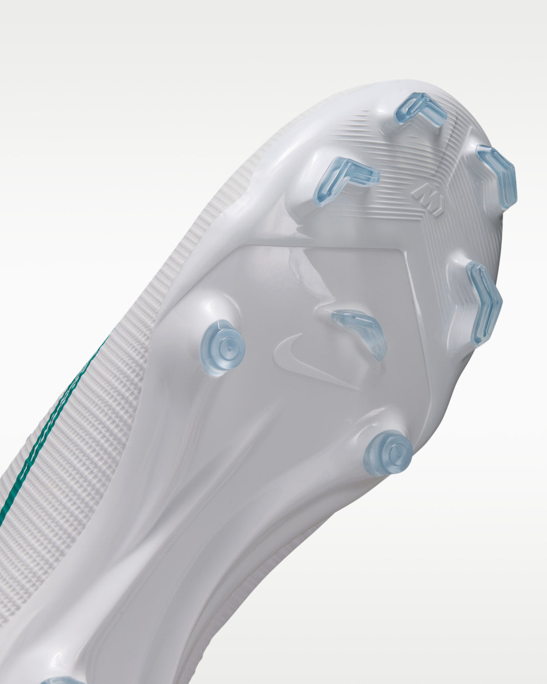 Nike Vapor 17 Academy FG IF8517 102 product image 9, provided for visual reference and product detail review