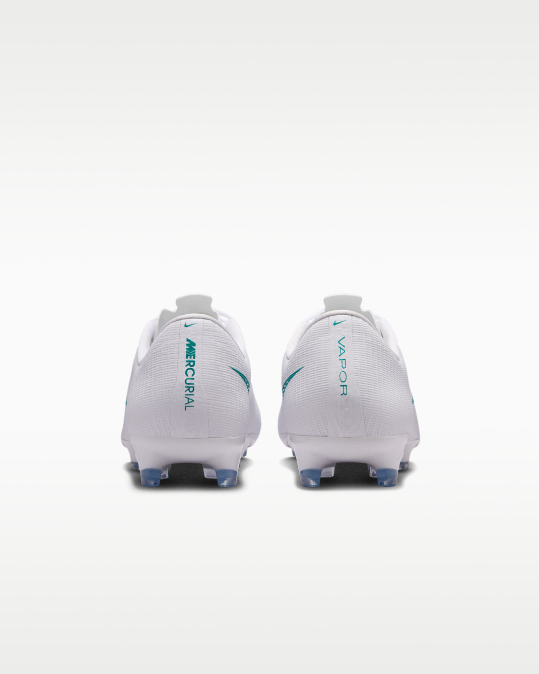 Nike Vapor 17 Academy FG IF8517 102 product image 3, provided for visual reference and product detail review