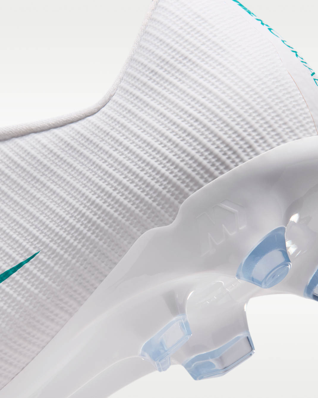 Nike Vapor 17 Academy FG IF8517 102 product image 8, provided for visual reference and product detail review
