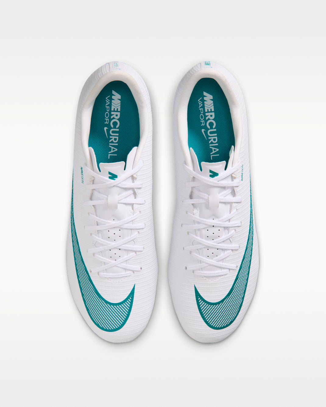 Nike Vapor 17 Academy FG IF8517 102 product image 2, provided for visual reference and product detail review