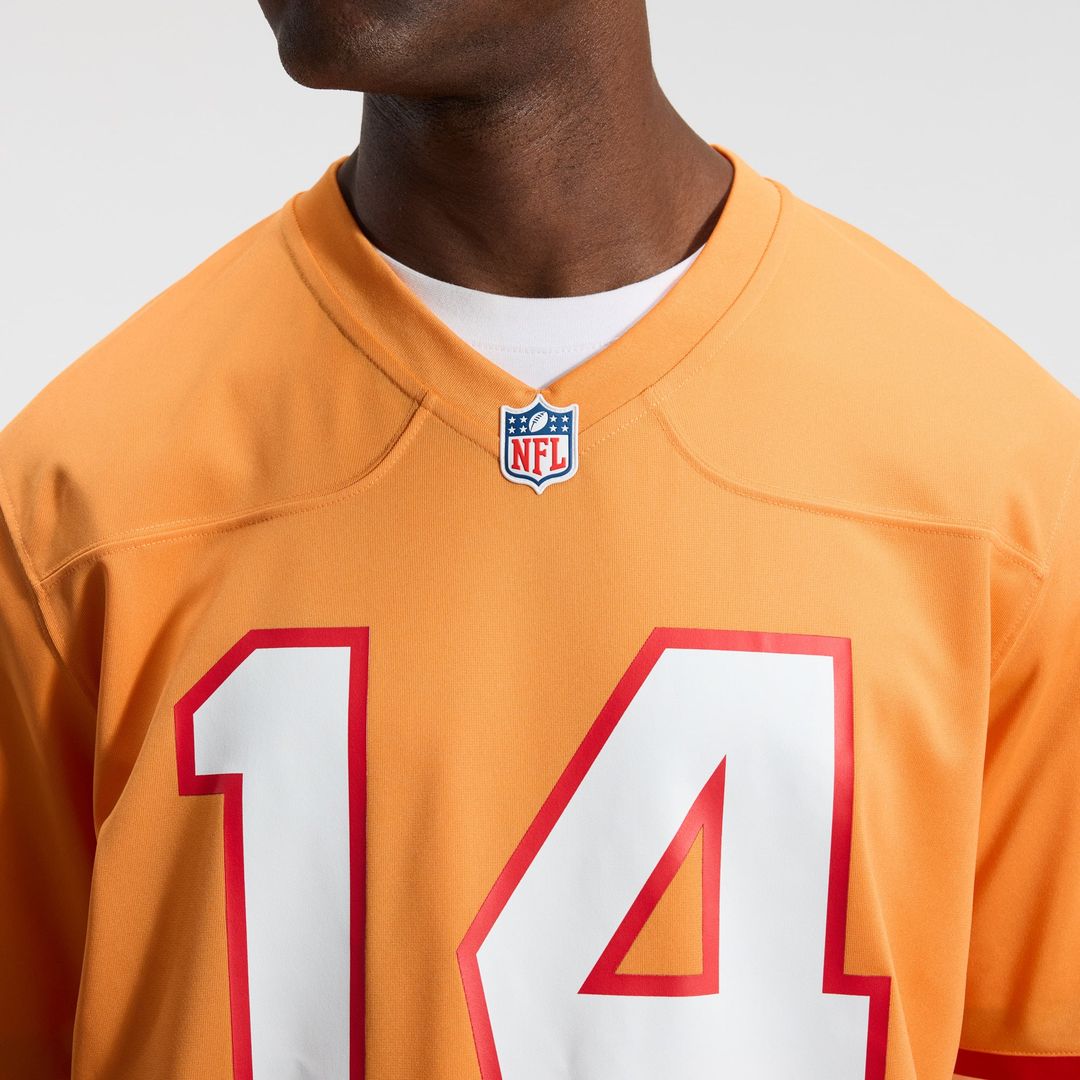 Tampa Bay Buccaneers Chris Godwin Jr. Nike Red Game Player Jersey product image 27, provided for visual reference and
