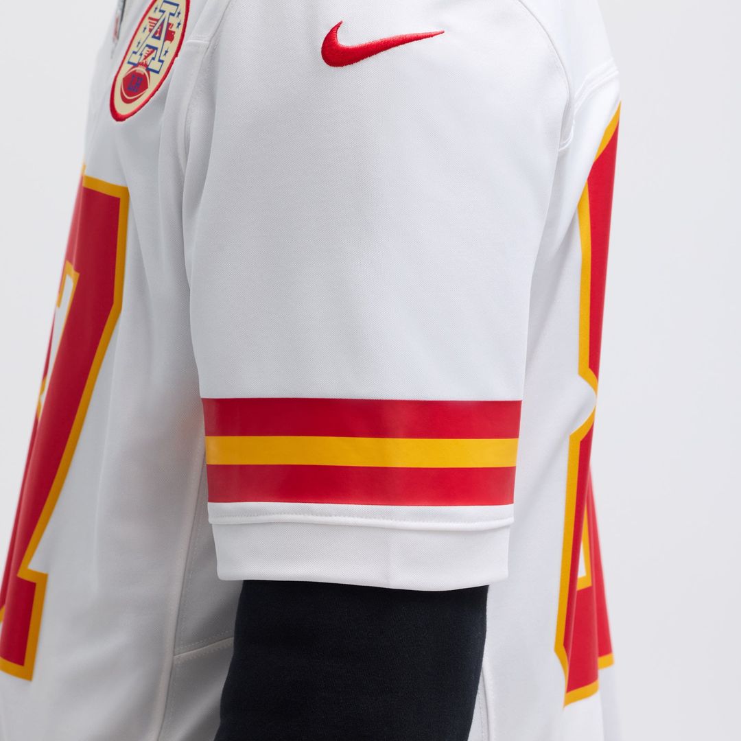 Kansas City Chiefs Travis Kelce Nike Red Vapor F.U.S.E. Limited Jersey product image 16, provided for visual reference and