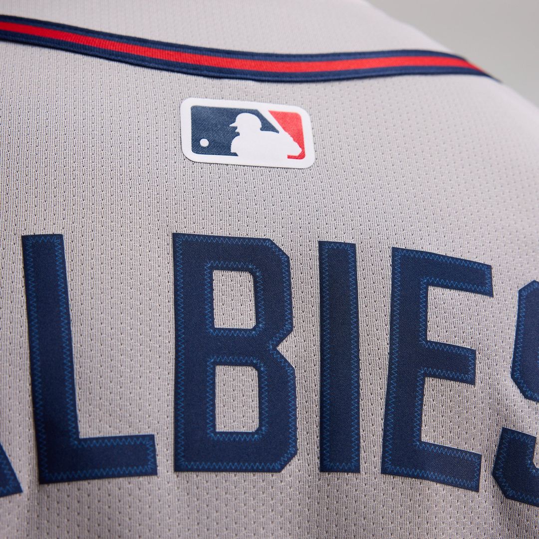 Atlanta Braves Ozzie Albies Nike Gray Road Limited Player Jersey product image 12, provided for visual reference and product