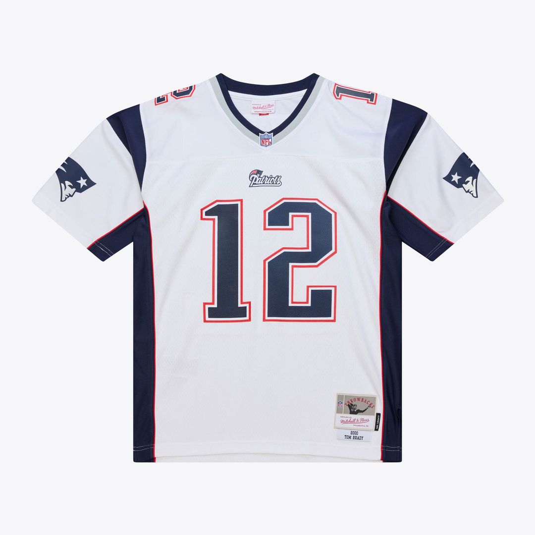 New England Patriots Tom Brady Mitchell & Ness White 2000 Legacy Replica Jersey product image 1, provided for visual