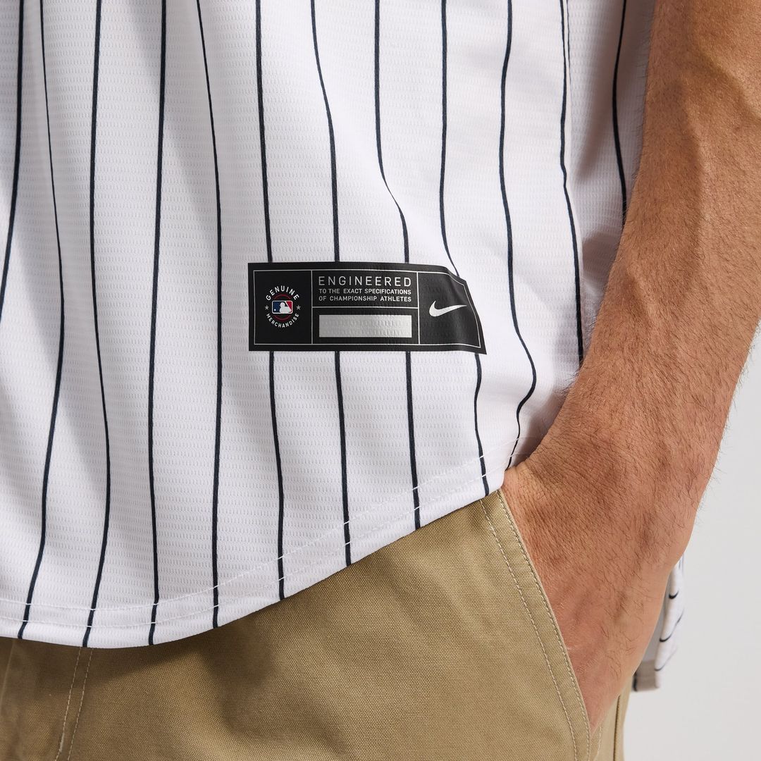 Chicago White Sox Nike White Home Replica Team Jersey product image 5, provided for visual reference and product detail